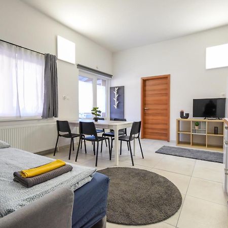 Island Apartment بودابست المظهر الخارجي الصورة